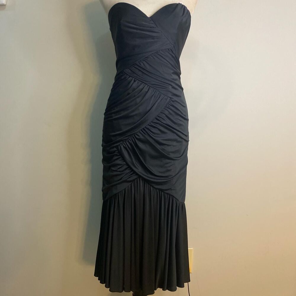 Vintage 80s elegant classic strapless black midi dress with ruched detailing
